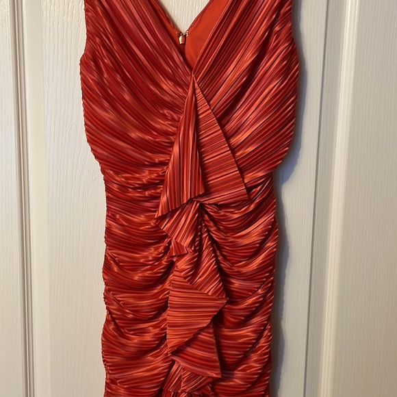 Gorgeous Suzi Chin dress - Picture 3 of 6